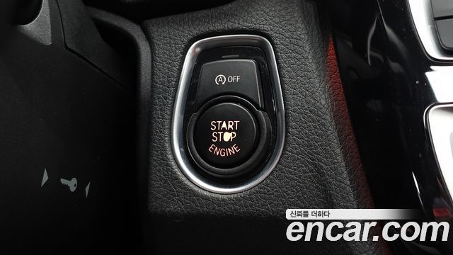 BMW 3-Series 2018 — photo 28