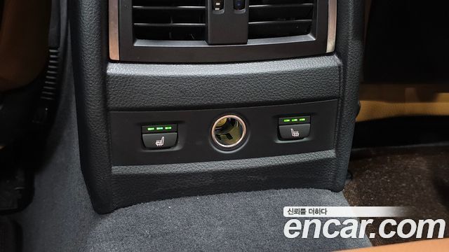 BMW 3-Series 2018 — photo 31