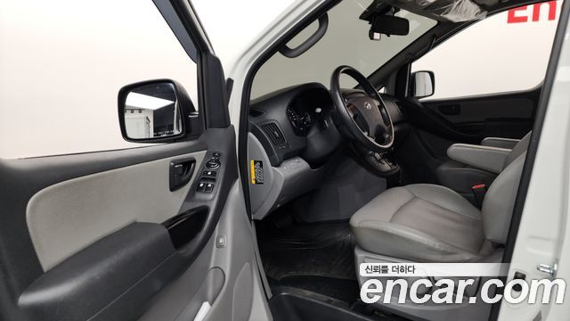 Hyundai Starex 2021 — photo 13