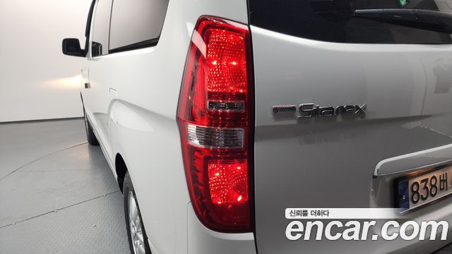 Hyundai Starex 2021 — photo 9