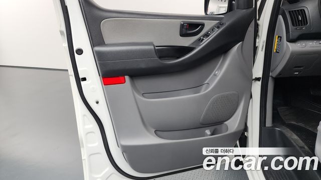 Hyundai Starex 2021 — photo 14