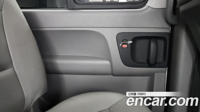 Hyundai Starex 2021 — photo 15