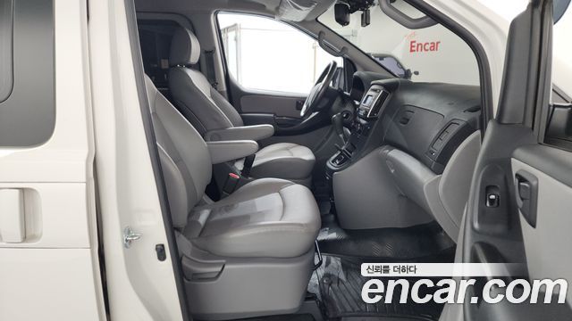 Hyundai Starex 2021 — photo 16