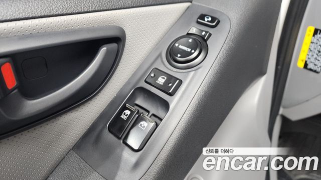 Hyundai Starex 2021 — photo 27