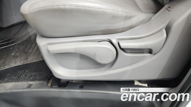 Hyundai Starex 2021 — photo 31