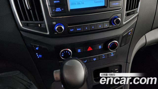Hyundai Starex 2021 — photo 32