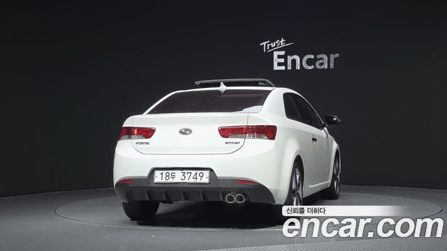 Kia Porte 2010 — photo 4