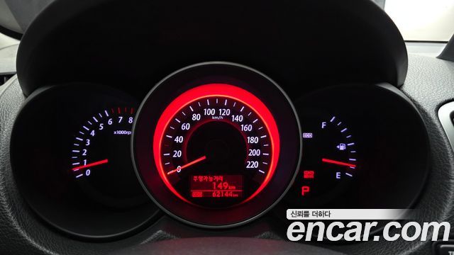 Kia Porte 2010 — photo 8