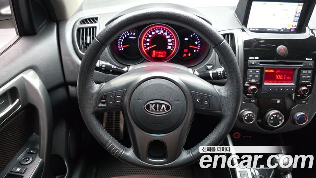 Kia Porte 2010 — photo 13