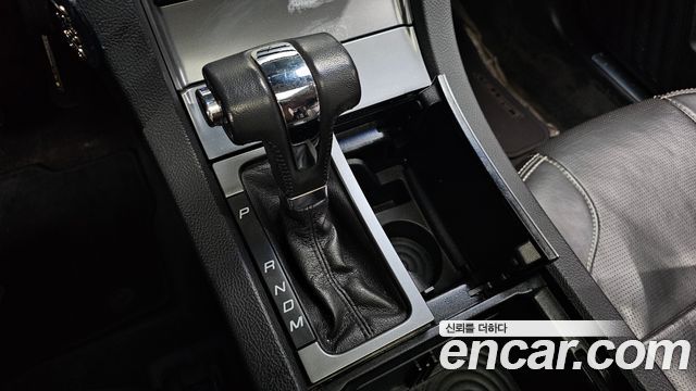 Ford Taurus 2012 — photo 12