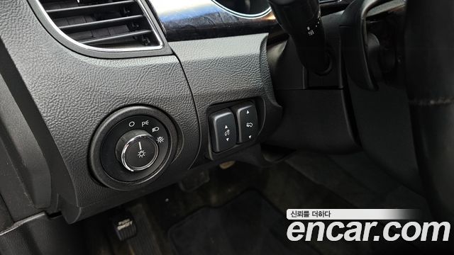 Ford Taurus 2012 — photo 27
