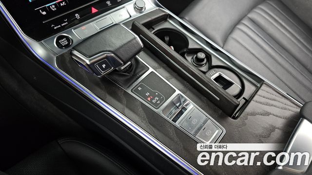 Audi A6 2021 — photo 12