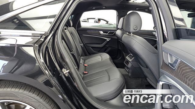 Audi A6 2021 — photo 18