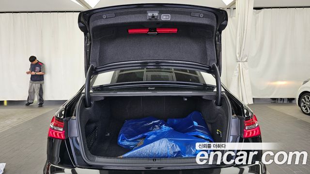 Audi A6 2021 — photo 26