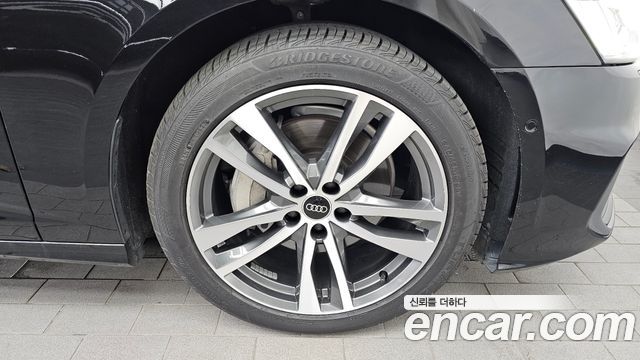 Audi A6 2021 — photo 7