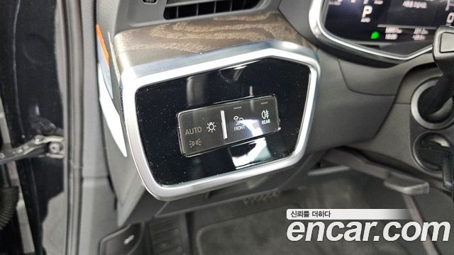 Audi A6 2021 — photo 27