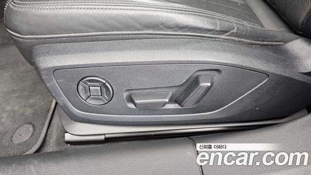 Audi A6 2021 — photo 31