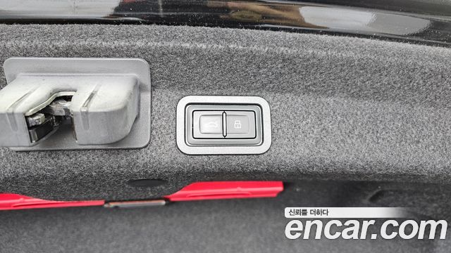 Audi A6 2021 — photo 33