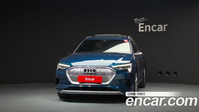 Audi e-tron 2020 — photo 3