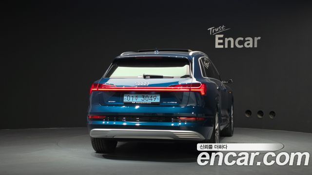 Audi e-tron 2020 — photo 4