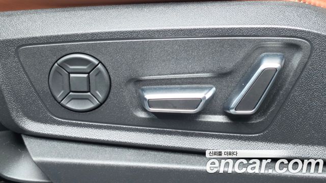 Audi e-tron 2020 — photo 22