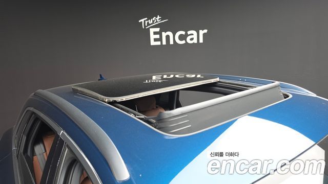 Audi e-tron 2020 — photo 29