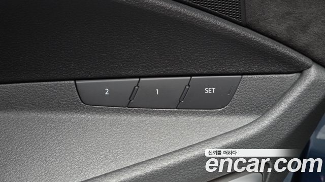 Audi e-tron 2020 — photo 30