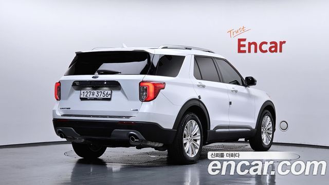 Ford Explorer 2020 — photo 2