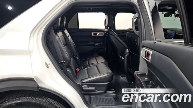 Ford Explorer 2020 — photo 17