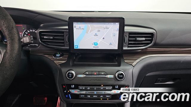 Ford Explorer 2020 — photo 18