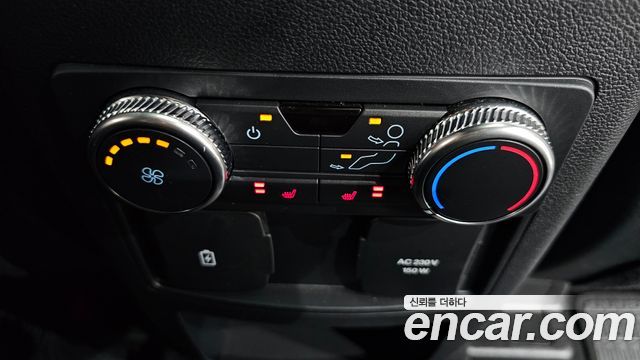 Ford Explorer 2020 — photo 24