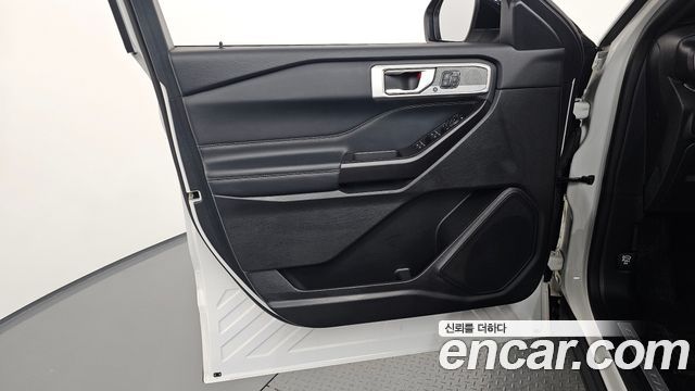 Ford Explorer 2020 — photo 14