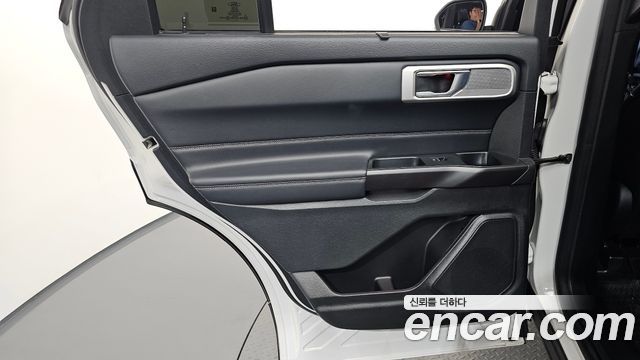 Ford Explorer 2020 — photo 15