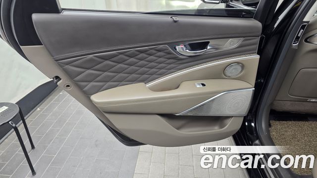 Kia K9 2022 — photo 15