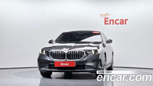 BMW 5-Series 2024 — photo 3