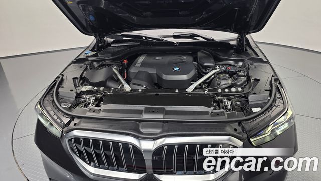BMW 5-Series 2024 — photo 6