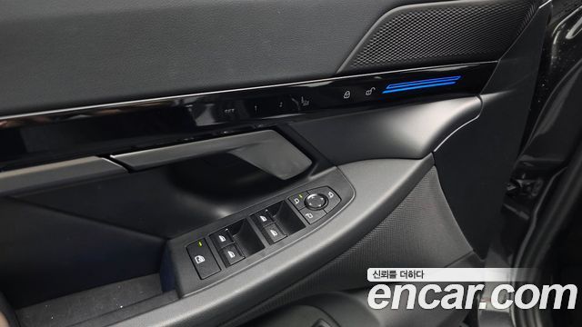 BMW 5-Series 2024 — photo 28