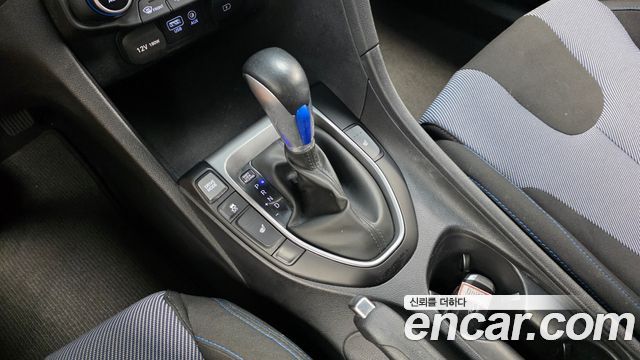 Hyundai Veloster 2018 — photo 9