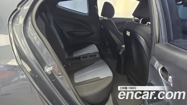 Hyundai Veloster 2018 — photo 11