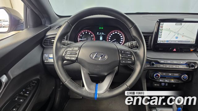 Hyundai Veloster 2018 — photo 12