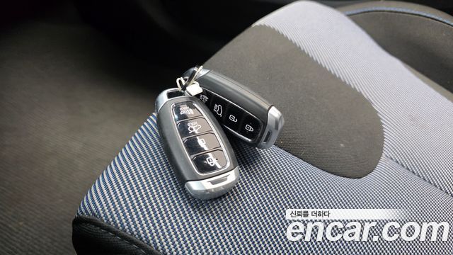 Hyundai Veloster 2018 — photo 19