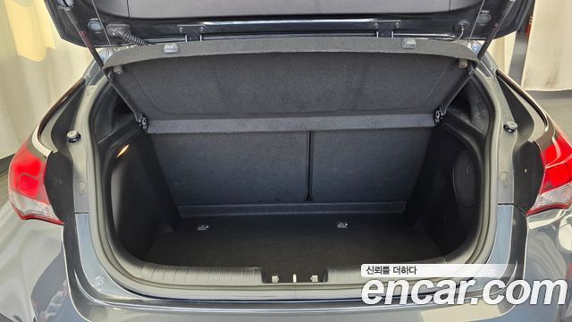 Hyundai Veloster 2018 — photo 20