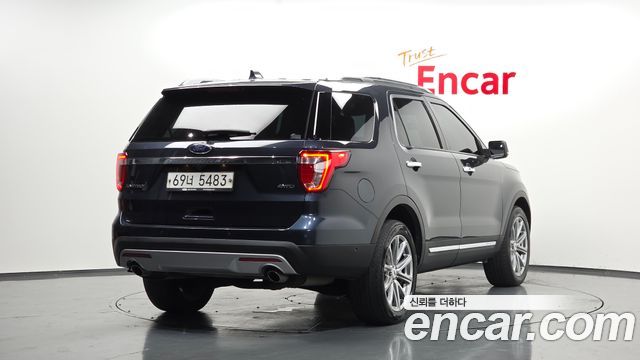 Ford Explorer 2017 — photo 2