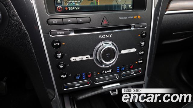 Ford Explorer 2017 — photo 24