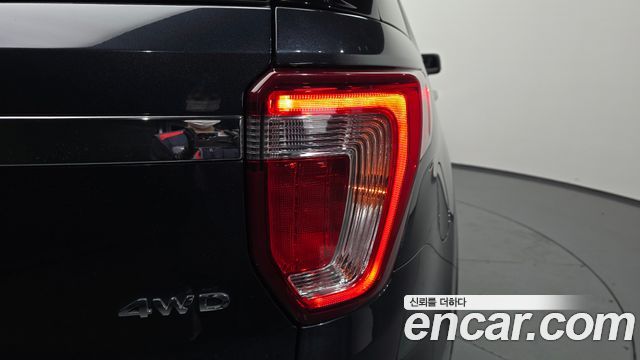 Ford Explorer 2017 — photo 9