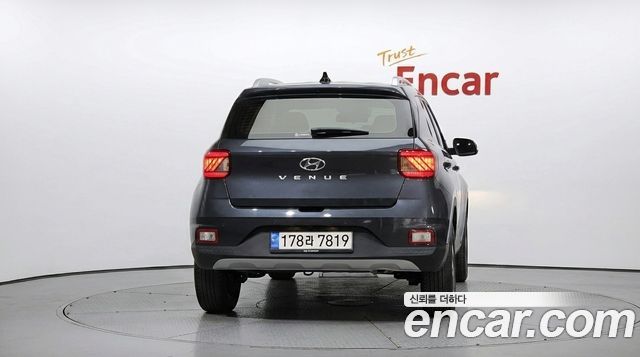 Hyundai Venue 2022 — photo 4