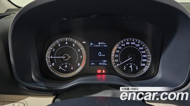 Hyundai Venue 2022 — photo 8