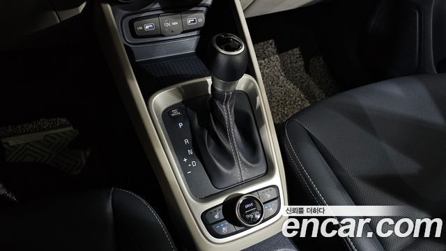 Hyundai Venue 2022 — photo 9
