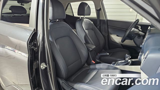 Hyundai Venue 2022 — photo 11