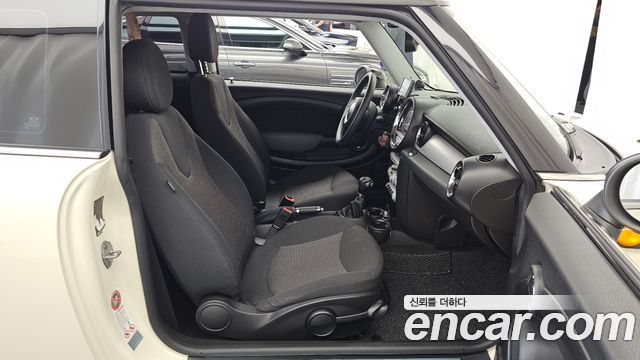 Mini Cooper 2010 — photo 11